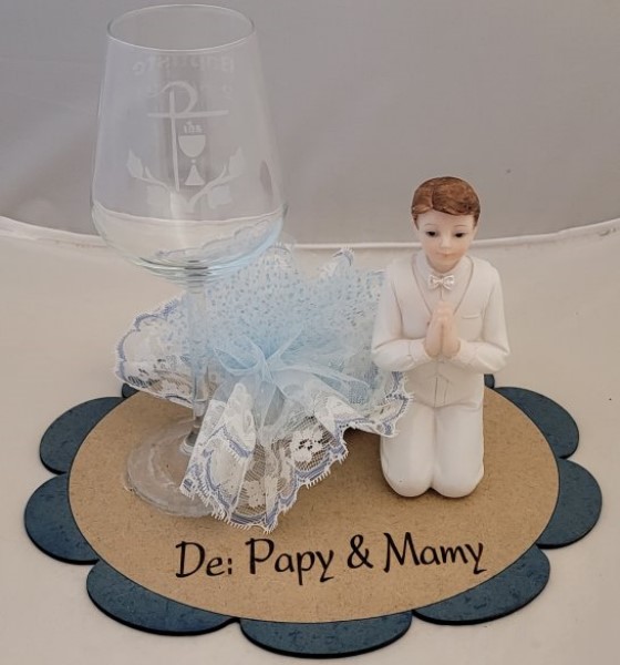 ../Images/verre communion papy et mamy 5 2024.jpg